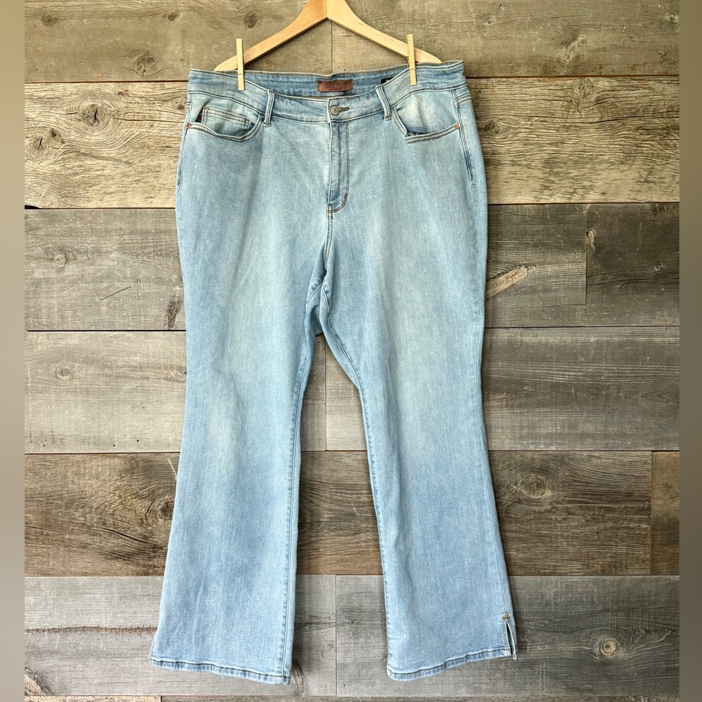 Judy Blue Monroe Classic Contrast High Rise Bootcut Jean Light Wash, Sz 22W
